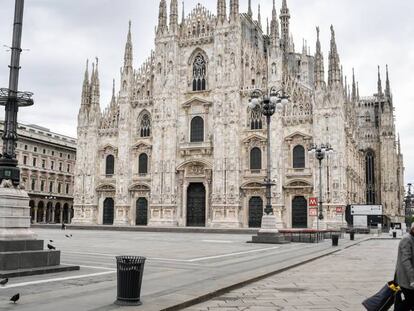 Plaza del Duomo de Milán (Italia). 