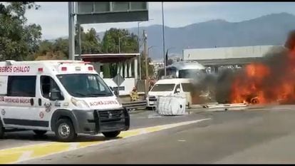 Un fuerte accidente en la Autopista México-Puebla, con un saldo de al menos 14 muertos.