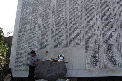 Memorial dedicado a las víctimas de la dictadura de Pinochet en el Cementerio General de Santiago.