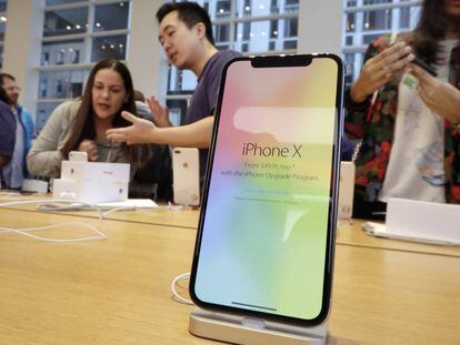 El iPhone X de Apple en una de sus tiendas.