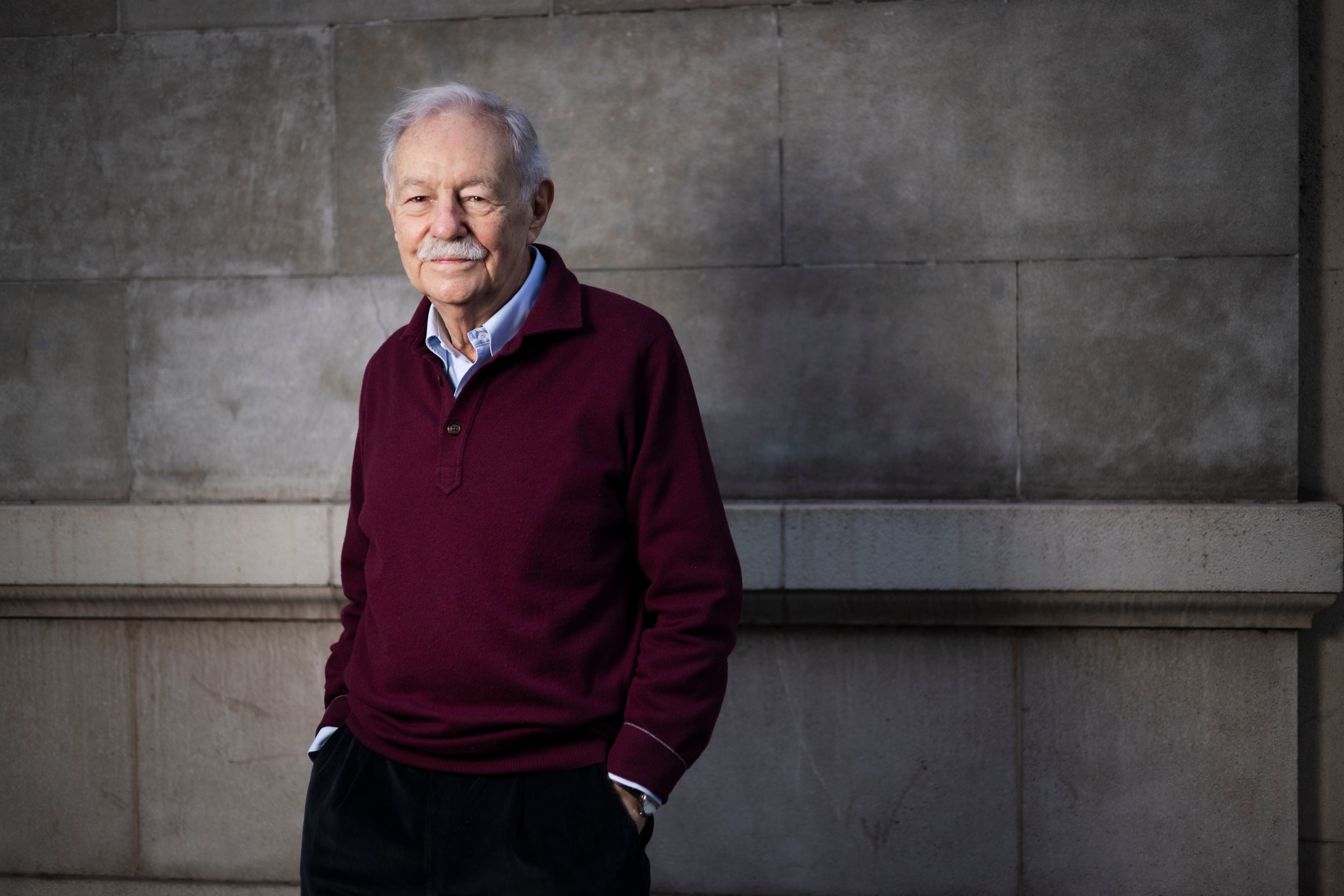 Eduardo Mendoza: “Los años dedicados a la literatura me han servido para no entender nada”