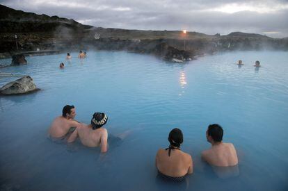 Baños públicos en Myvath (Islandia).