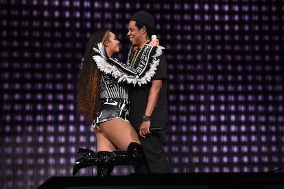 ¿Una de las sorpresas de la noche? Queen B arrancándose a rapear mientras su marido, Jay-Z, le hacía los coros.