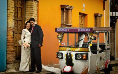 El servicio de 'gluggis' que recorren La Calendaria, el casco histórico de Bogotá, incluye bodas, cumpleaños y demás eventos.