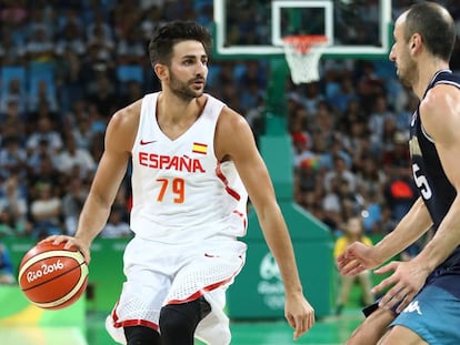 Ricky Rubio, ante Ginobili.