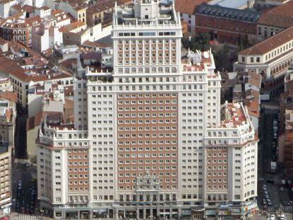 Imagen aérea del edificio España, en la plaza homónima de Madrid.