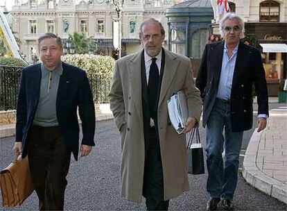 Briatore (derecha) junto a Jean Todt (izquierda)