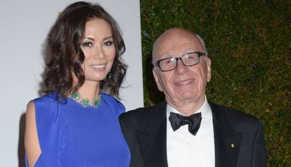 Wendi Deng Murdoch y Rupert Murdoch, en una fiesta posterior a los Globos de Oro en enero de 2013.