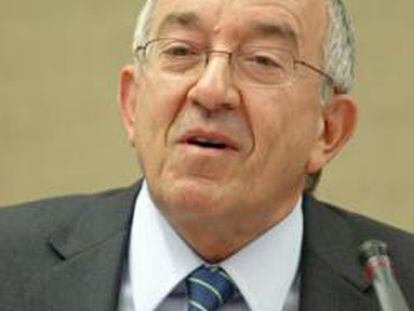 El gobernador del Banco de España, Miguel Ángel Fernández Ordoñez, durante la comparecencia en el Congreso.