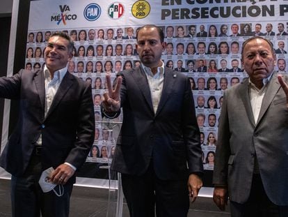 Los dirigentes del PAN, PRI y PRD -Marko Cortés, Alejandro Moreno y Jesús Zambrano-, en mayo de 2022.