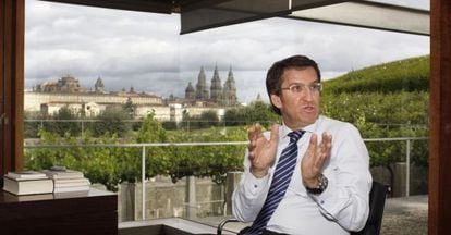 El presidente de la Xunta, Alberto Núñez Feijoo, durante la entrevista.
