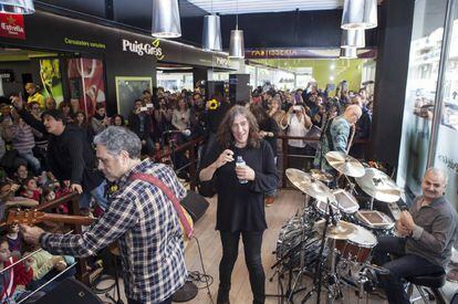 Un momento del concierto de Sopa de Cabra.