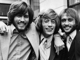 Bee Gees, en clave country… y funciona