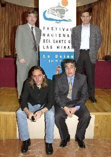 Vicente Amigo (izquierda), José Joaquín Hernández (sentado), José Manuel Sanes y Pedro Sánchez, ayer en la SGAE.