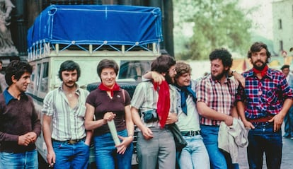 Los miembros de la expedición, antes de partir desde Pamplona.