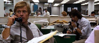 Los actores Robert Redford y Dustin Hoffman en 'Todos los hombres del presidente'.