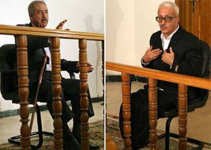 Ali Hasan al Majid, conocido como <i>Ali el Químico</i> (izquierda), y Tareq Aziz, durante sus comparecencias