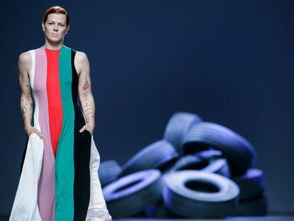 Bimba Bosé, en un desfile de David Delfín en septiembre de 2015 en la Mercedes-Benz Fashion Week Madrid.