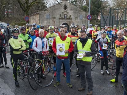 Homenaje en Ourense al ciclista fallecido y a sus compa&ntilde;eros heridos.