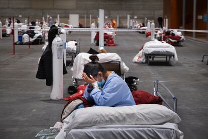 Varios pacientes, en el hospital de campaña de Ifema el 28 de marzo.