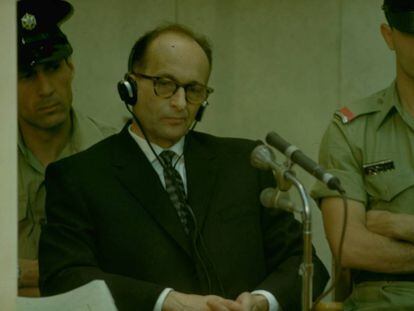 El alemán Adolf Eichmann, durante su juicio por crímenes de guerra. 