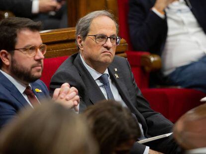 El vicepresidente, Pere Aragonès y el president Quim Torra en el pleno del Parlament.