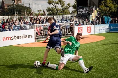 Dos jugadores de Escocia e Irlanda durante el Mundial