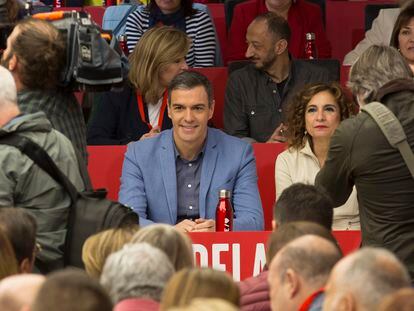Pedro Sánchez, junto a María Jesús Montero, este sábado antes de pronunciar su discurso ante comité federal del PSOE.