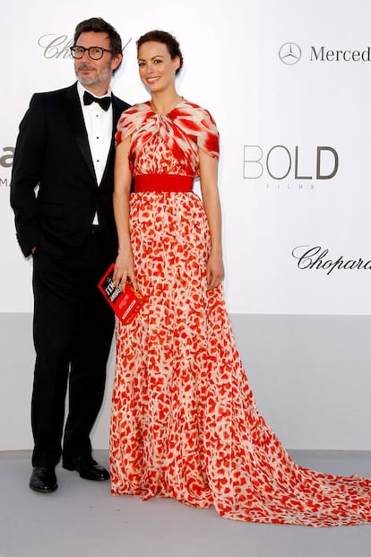 Bérénice Béjo, perfecta como siempre, con su marido Michel Hazanavicius. Ella lleva un bolso de Olympia LeTan y vestido de Giambattista Valli Alta Costura Priemavera/Verano 2012.