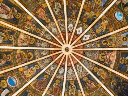 Cúpula del Baptisterio de Parma, del siglo XIII, situado junto a la catedral de la ciudad italiana. 