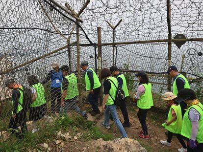 Senderismo entre las dos Coreas: ciervos salvajes y minas antipersona