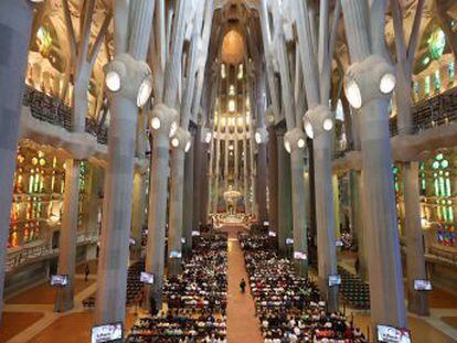 La Sagrada Familia celebra una misa en homenaje a las víctimas y por la “concordia”