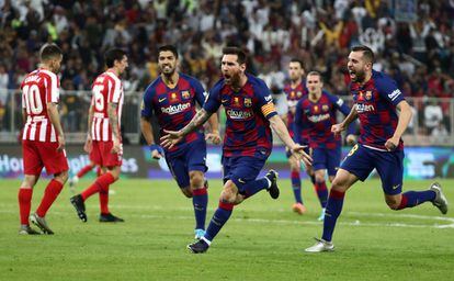 El Barcelona celebra el gol del empate.