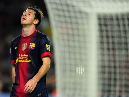 Messi gesticula durante el partido ante el Granada.