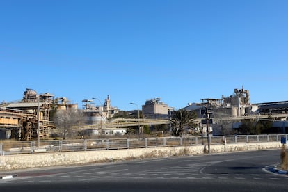 Cementera abandonada en San Vicente del Raspeig (Alicante).