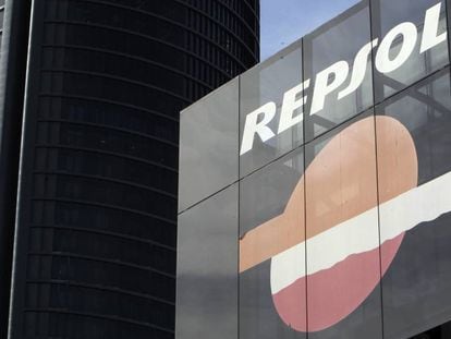 Vista del logotipo de Repsol.