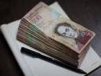 Maduro sube un 50 por ciento el salario mínimo mensual en Venezuela