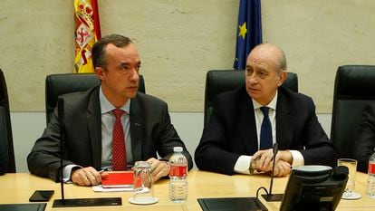 Francisco Martínez y Jorge Fernández, en el Ministerio del Interior, en febrero de 2016.