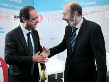 François Hollande y Alfredo Pérez Rubalcaba, en la conferencia Global Progress.