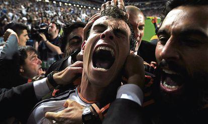 La celebración de Bale después de marcar el 2-1 en Lisboa en la prórroga.