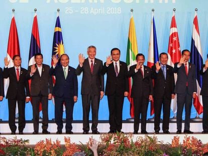 Participantes en la cumbre de la ASEAN en Singapur.