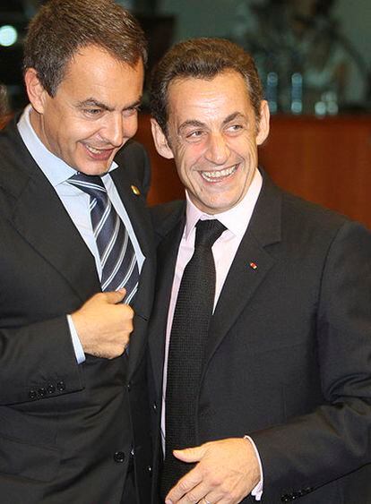 Zapatero (izquierda) y Sarkozy, en un reciente encuentro.