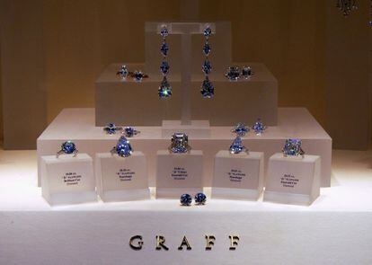 Se llama Graff Lesedi La Rona, tiene 302,37 quilates y ostenta el título del diamante de talla Asscher más grande del mundo, certificado por el Instituto Gemológico de América (GIA). Las gemas singulares han sido la gran pasión de Laurence Graff desde que fundó la marca en 1960 en Londres.
