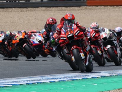 El piloto italiano Francsco Bagnaia lidera el Gran Premio de España de MotoGP este domingo en el Circuito de Jerez.