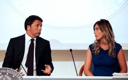 El primer ministro italiano, Matteo Renzi, y la ministra de Reformas, Maria Elena Boschi.
