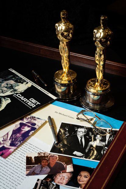 Las gafas de Michael Caine que saldrán a subasta junto a fotografías suyas y de su esposa Shakira Baksh, además de sus dos Oscar, por 'Hannah y sus hermanas' y 'Las normas de la casa de la sidra'.