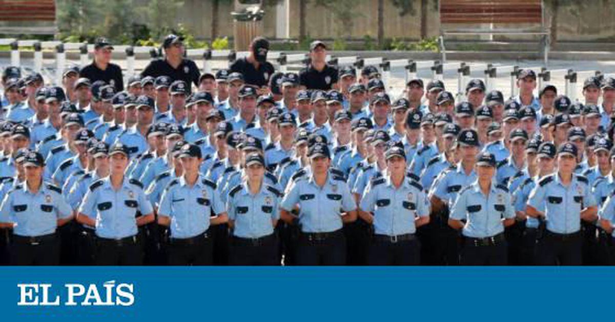 Turquía Suspende A 12800 Policías Por Sospecha De Golpismo Internacional El PaÍs