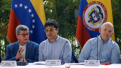 Pablo Beltrán, Danilo Rueda y Otty Patino.