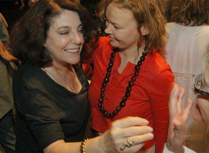 Charo López y Leire Pajín, en el Círculo de Bellas Artes.