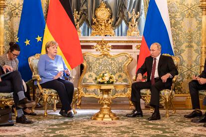 La canciller alemana Angela Merkel se reúne con el presidente ruso Vladimir Putin en el Kremlin (Moscú), el 20 de agosto de 2021. 